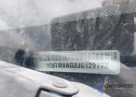 2018 Ram Promaster 1500 Low Roof 136 Wb z USA, uszkodzony, nr VIN 3C6TRVAG2JE129773